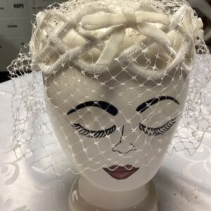 Vintage pill box netted hat WHITE